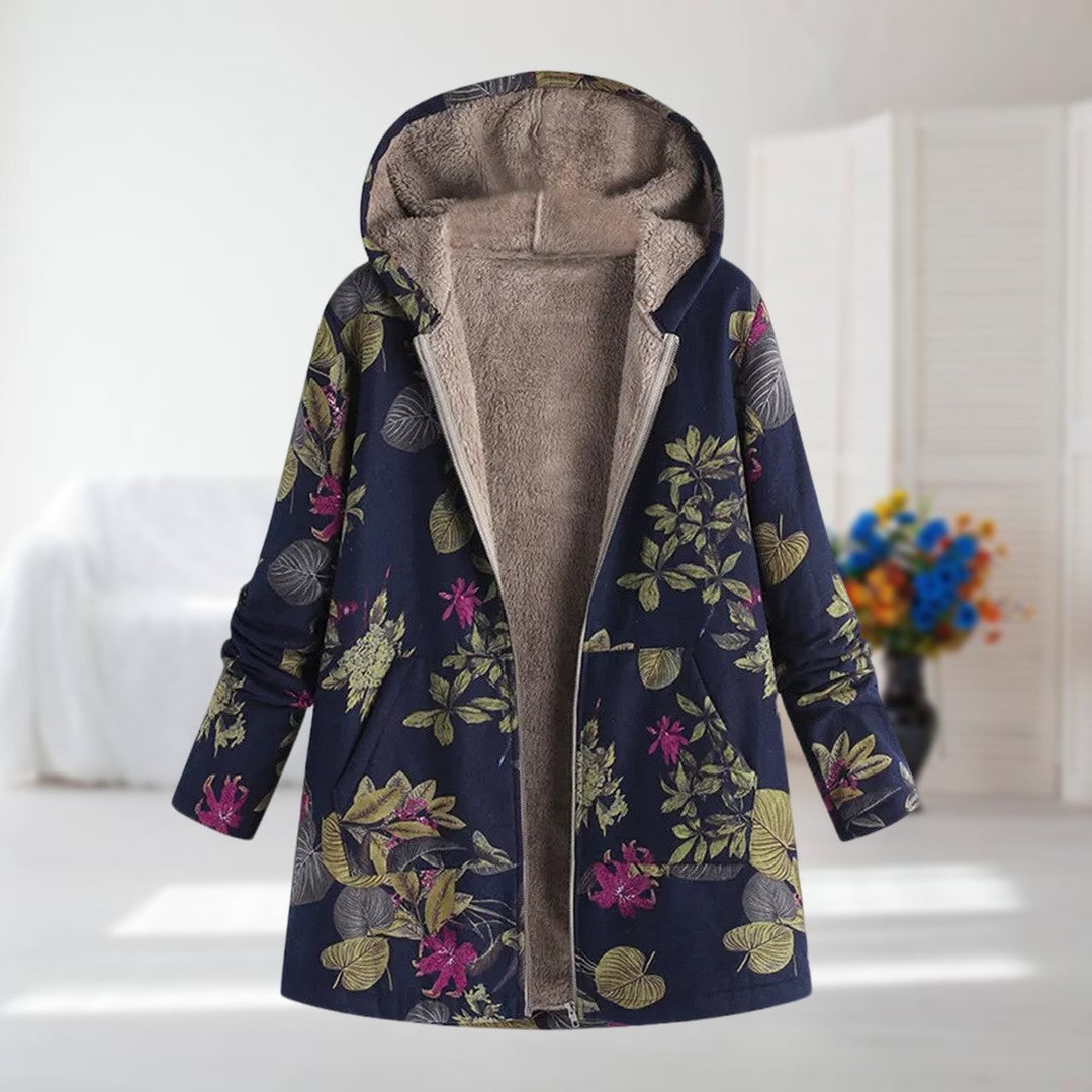 Veste chic et douillette Camellia de Danoir Paris, beige, coupe élégante, idéale pour un style sophistiqué et confortable.