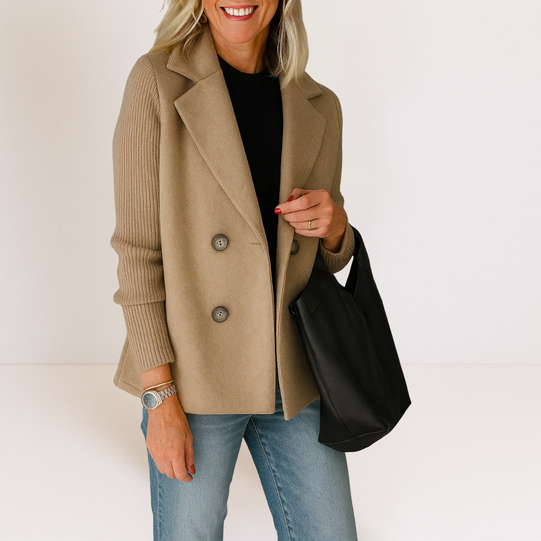 Veste élégante en tricot rose Martine Danoir Paris, coupe ajustée et détails sophistiqués, parfaite pour un style chic.