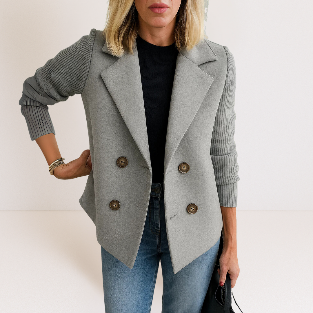 Veste élégante en tricot rose Martine de Danoir Paris, style sophistiqué, portée sur un mannequin.