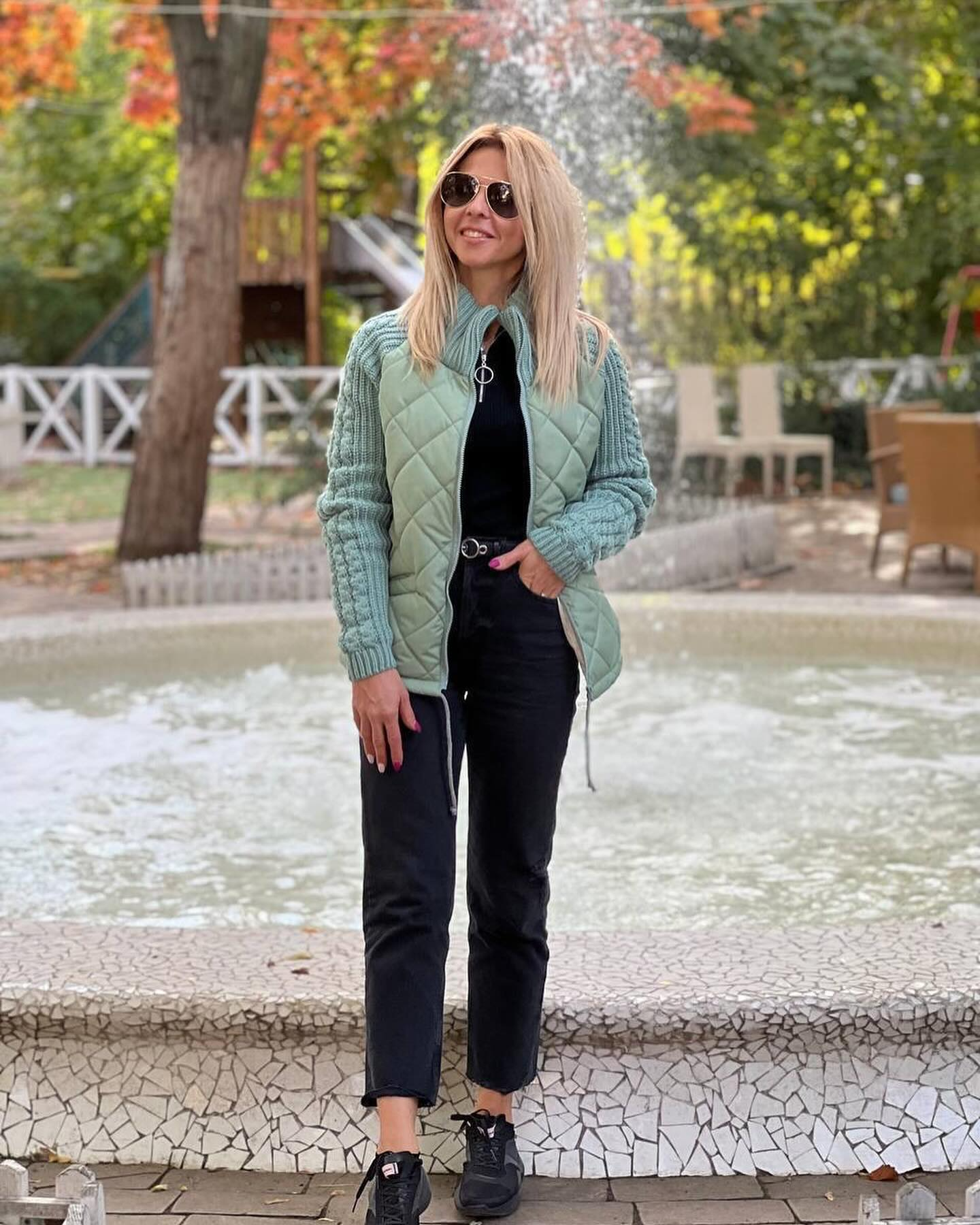 Veste matelassée élégante Danoir Paris Nora en gris, style chic, détails de finition et coupe moderne.