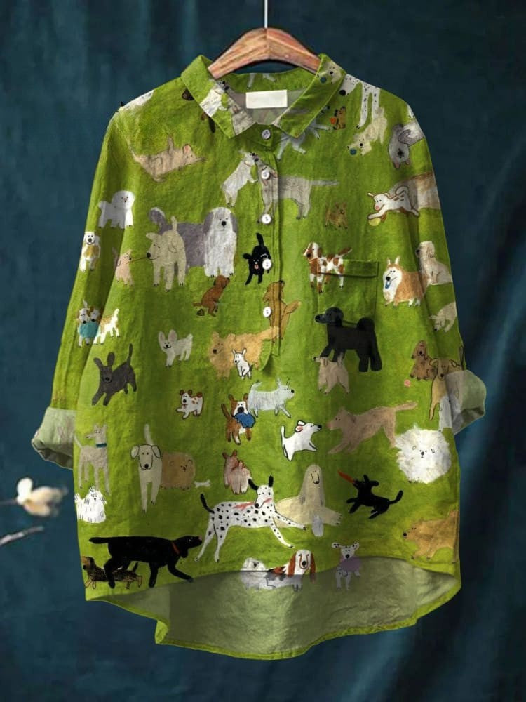 Chemise pour chien Bella de Danoir Paris, en tissu vert avec motif parade, adaptée pour petits chiens.