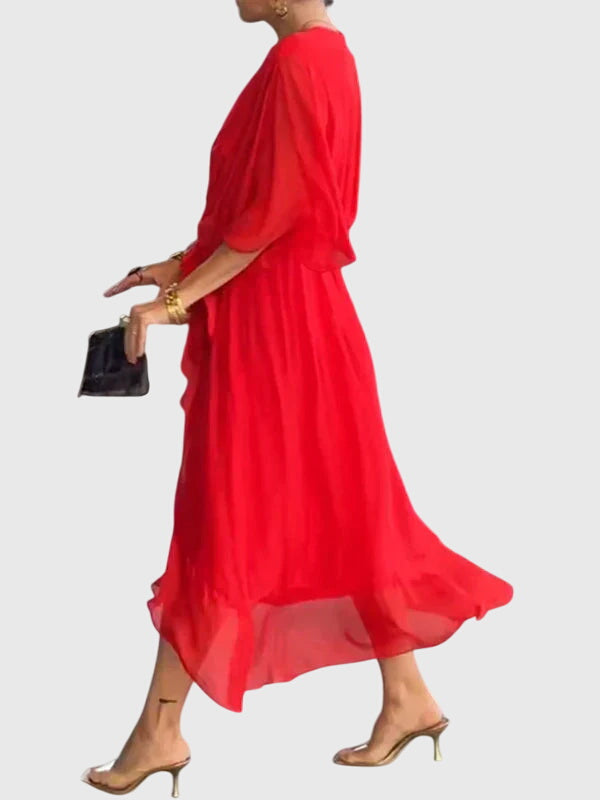 Robe élégante Bethany de Danoir Paris en vert, vue de face, tissu fluide et coupe sophistiquée adaptée aux occasions formelles.