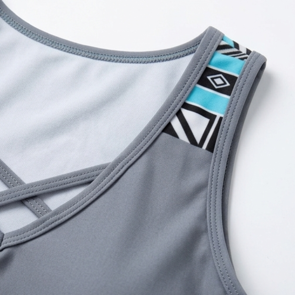 Tankini deux pièces Moon de Danoir Paris en gris azteque, ajustable, avec design élégant et confortable pour la plage.