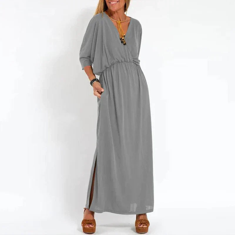 Robe vintage longue Cosima de Danoir Paris en tissu gris clair, élégante et fluide, pour un style sophistiqué.