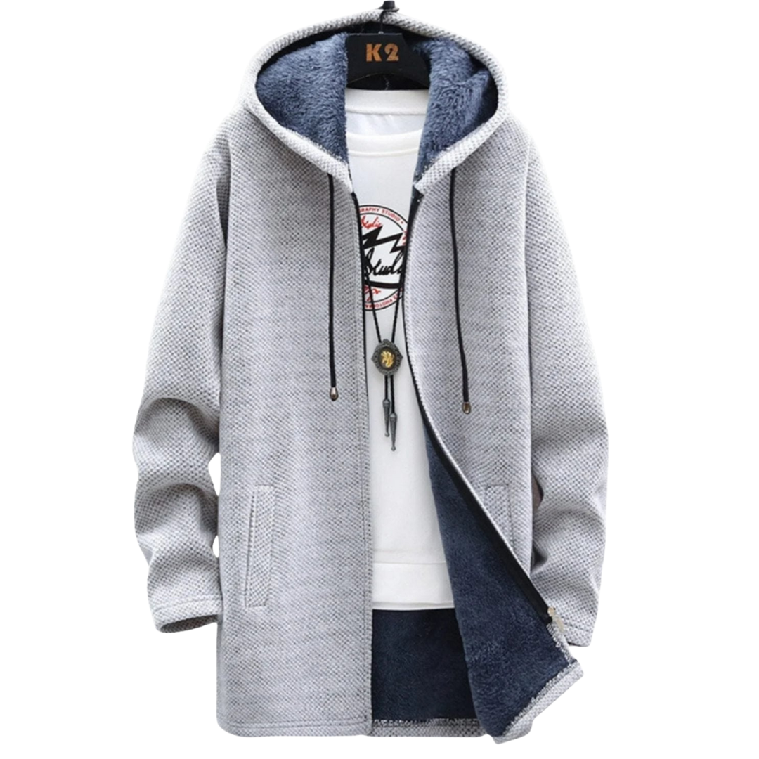 Cardigan Laura Danoir Paris gris clair, élégant et confortable, en maille douce pour un style moderne et intemporel.