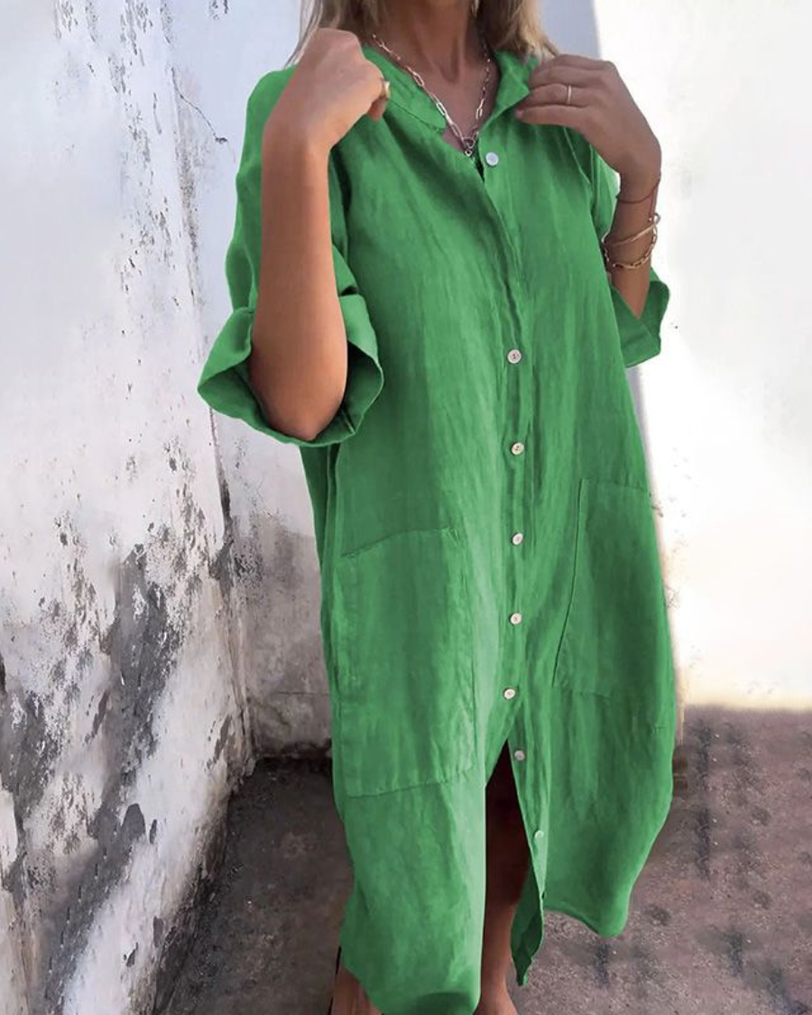 Robe chemise bohème chic Melany de Danoir Paris en tissu gris léger, détails élégants et coupe fluide.