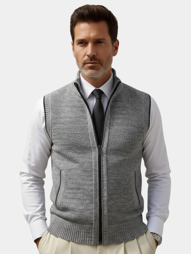 Gilet élégant gris Danoir Paris™ avec fermeture éclair intégrale, porté en détail sur un mannequin.