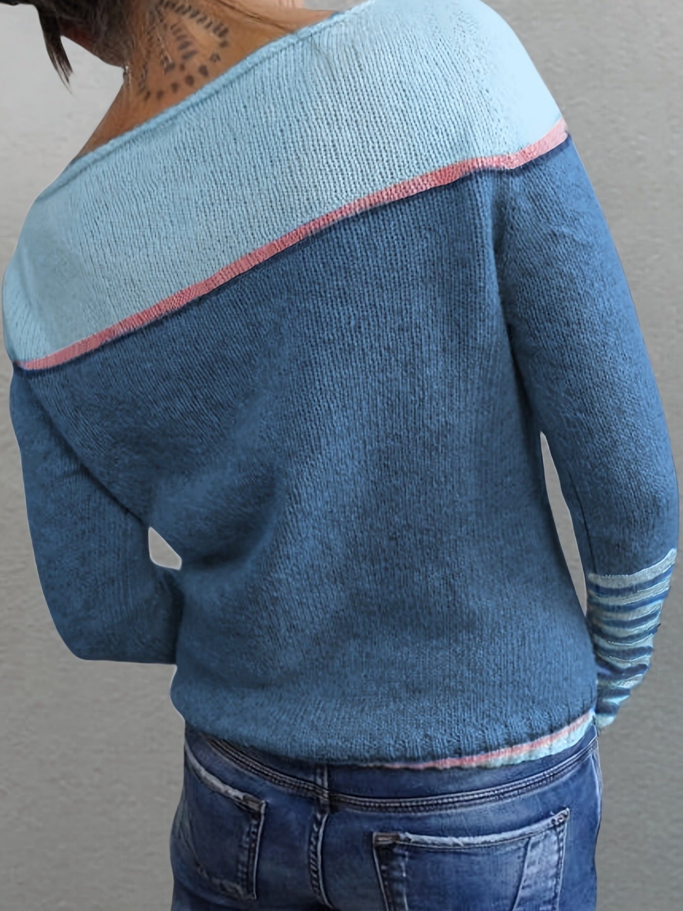 Pull rayé gris Katharina de Danoir Paris à manches longues, douceur et style pour un look décontracté.