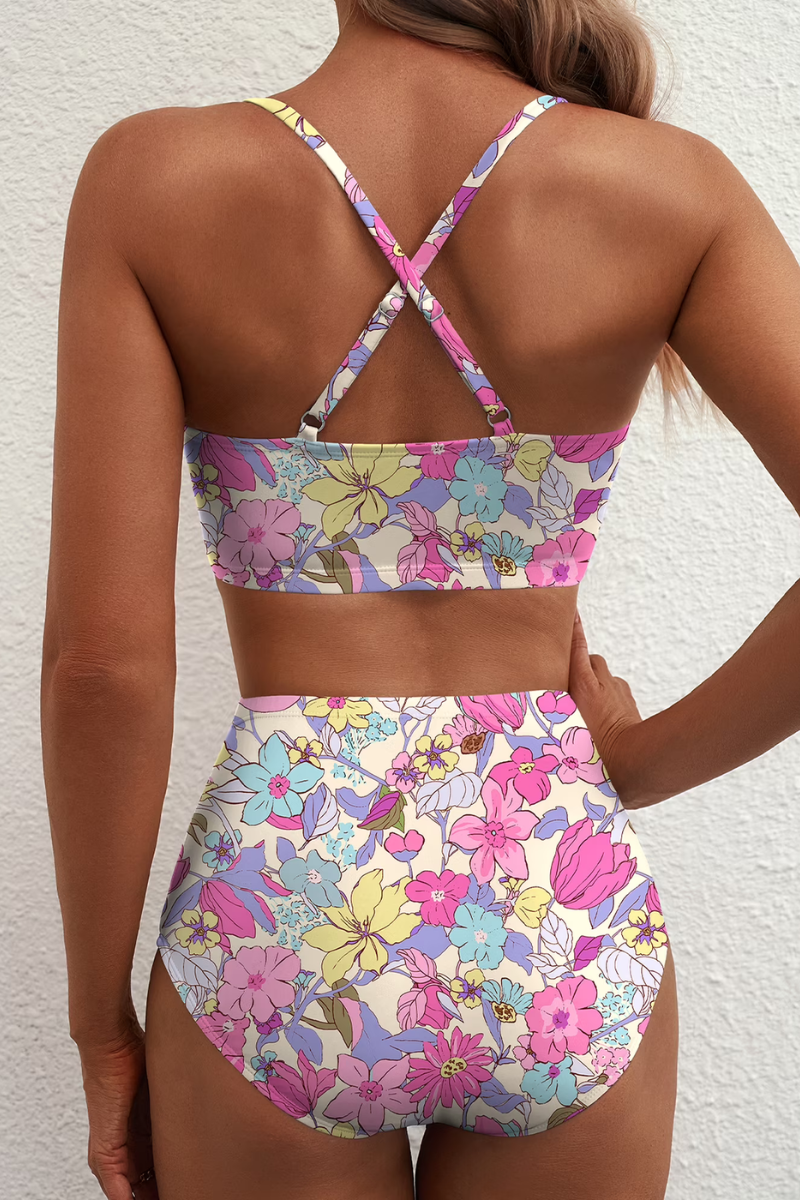 Bikini tummy control Fenna™ Danoir Paris vert élégant, haut et bas assortis, tissu confortable et ajusté, vue frontale.