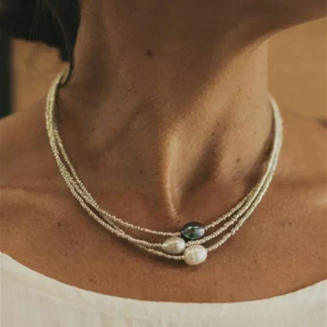 Collier de perles de style ancien de la collection Danoir Paris, bijou élégant en perles naturelles et détails vintage.