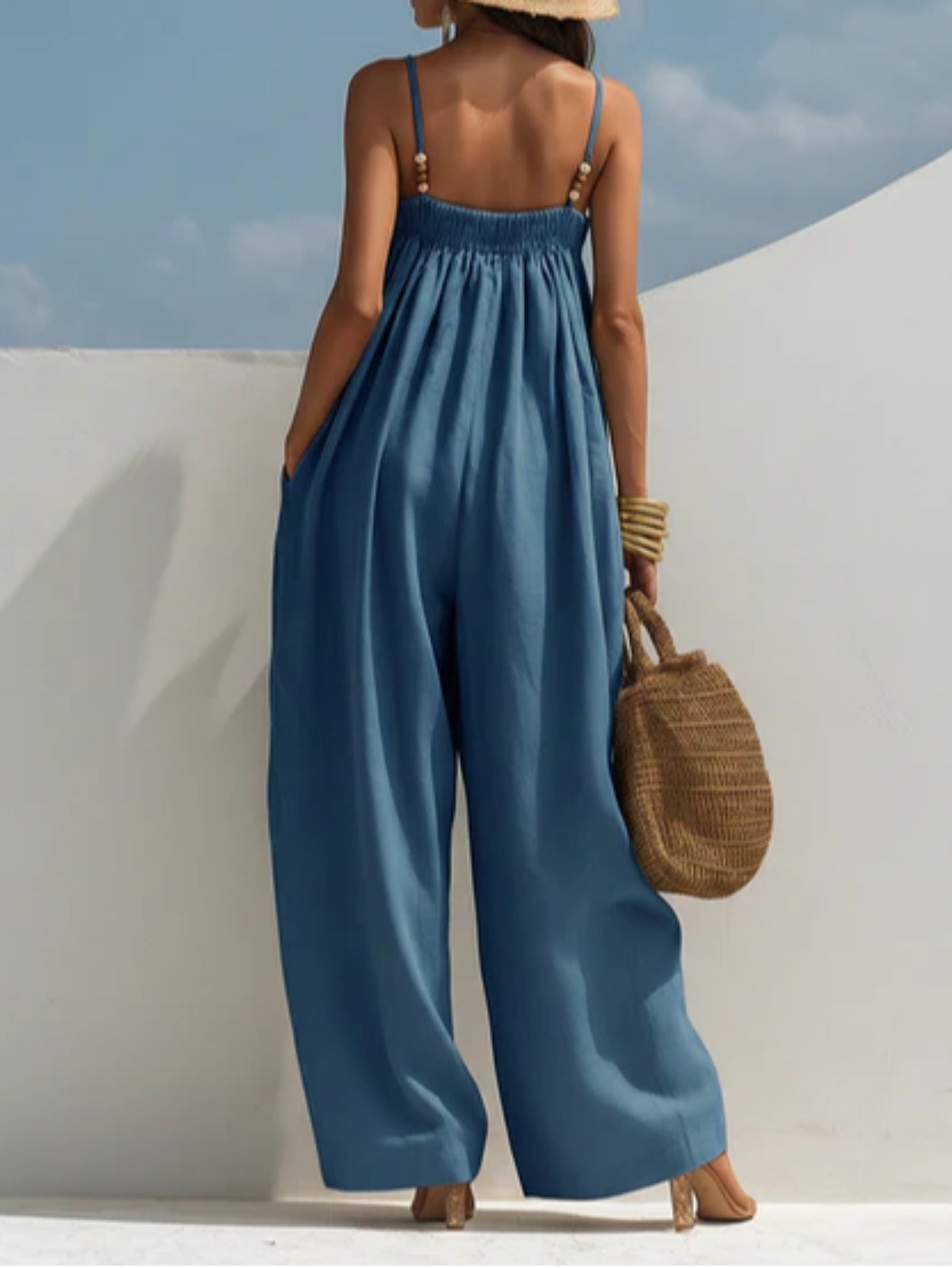 Combinaison en denim bleu Madison de Danoir Paris avec jambes larges, vue sur le tissu et la coupe décontractée.