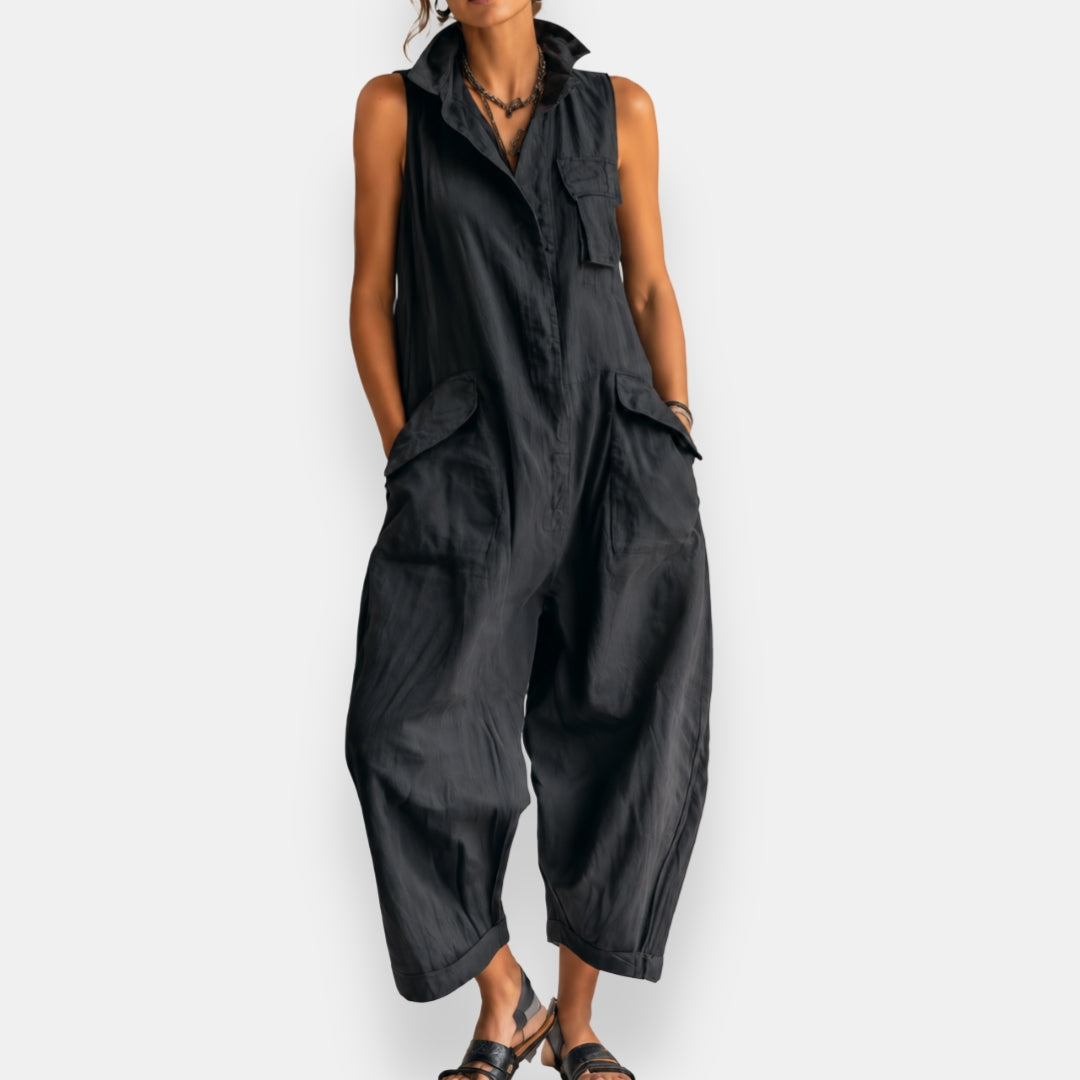 Combinaison sans manches Danoir Paris Garvalde en noir, jumpsuit élégante avec coupe moderne et style décontracté.