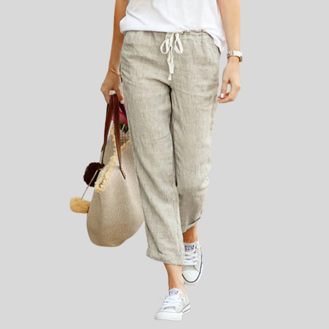 Pantalons casual Alvie de Danoir Paris en kaki, image montrant le tissu et la coupe décontractée.