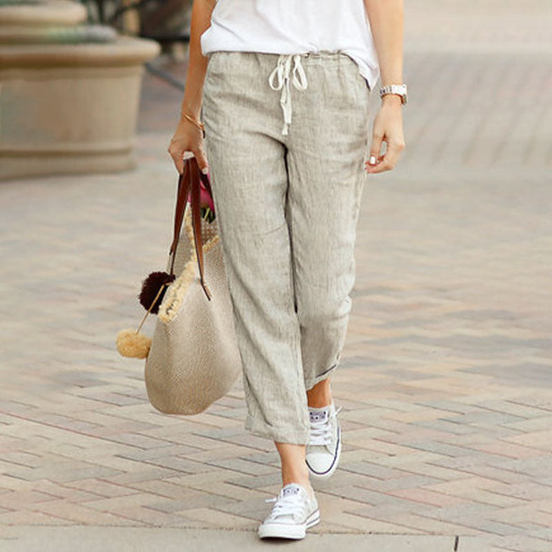 Pantalons casual Danoir Paris Alvie en kaki, design confortable et tendance, vue de face sur fond neutre.