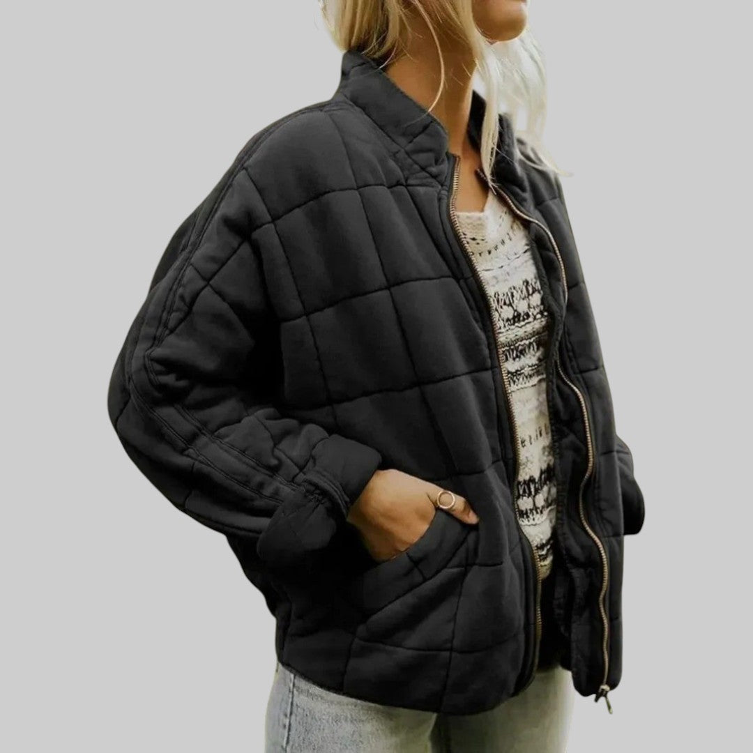 Veste matelassée oversize Danoir Paris Josiane en kaki, style élégant et confortable, pour un look tendance.