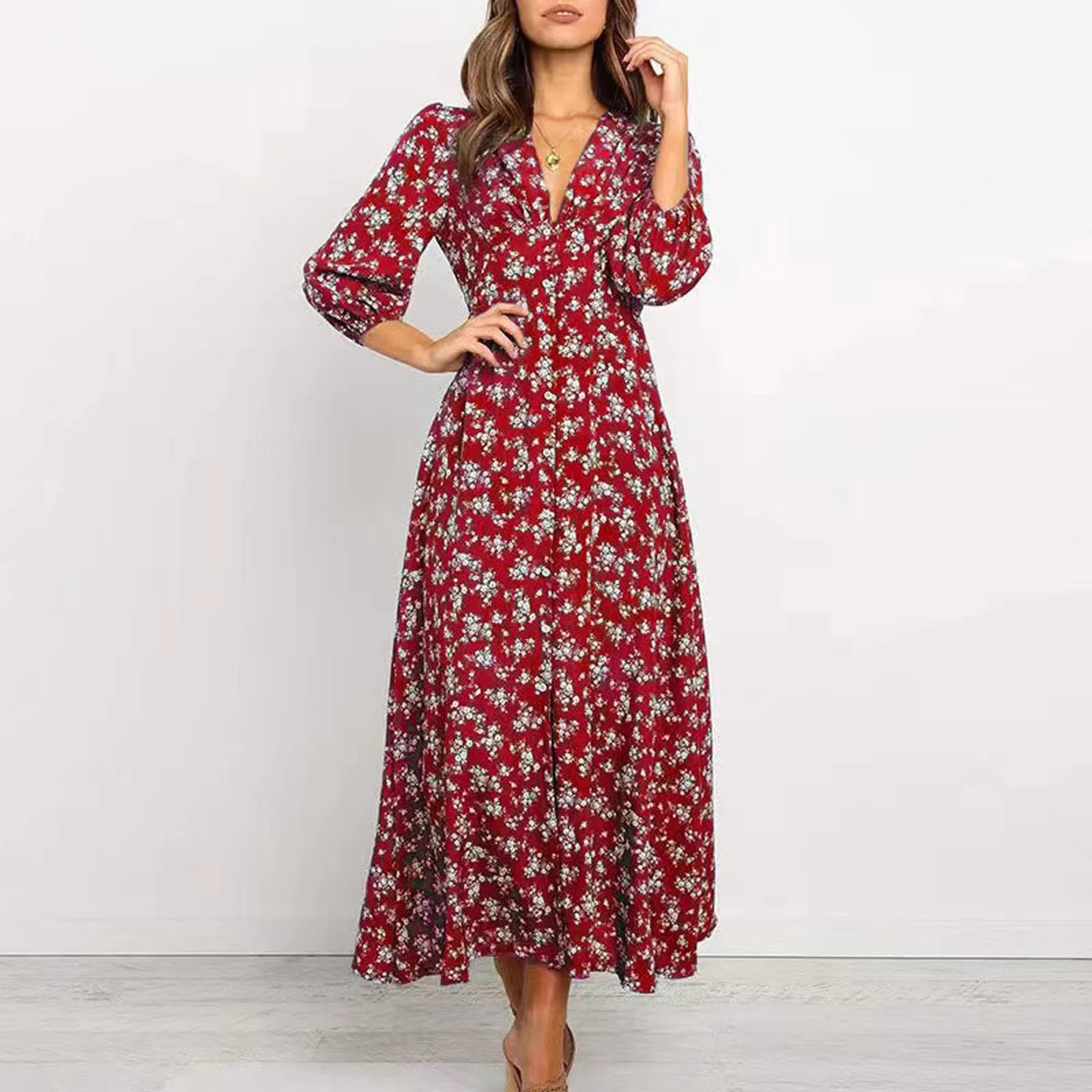 Robe fleurie marine Jane de Danoir Paris, élégante, avec motifs floraux et coupe sophistiquée, vue de face.
