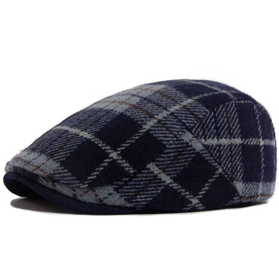 Casquette classique pour hommes Bloom™ de Danoir Paris, en tissu marine, vue de face avec logo visible.