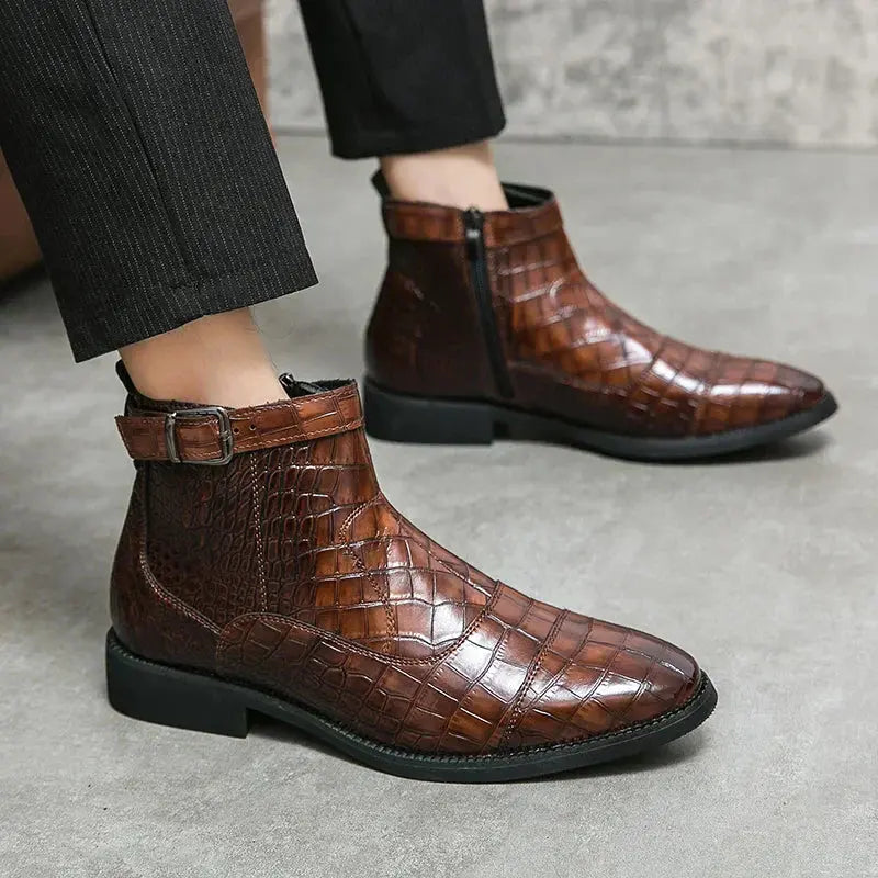 Bottines en cuir synthétique marron Dylan de Danoir Paris avec boucle, pointure 38, chaussures élégantes pour femme.
