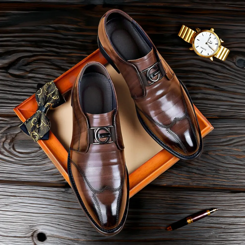 Chaussures en cuir faites à la main Giovanni™ Danoir Paris, couleur marron, pointure 38, détails de finition élégants.