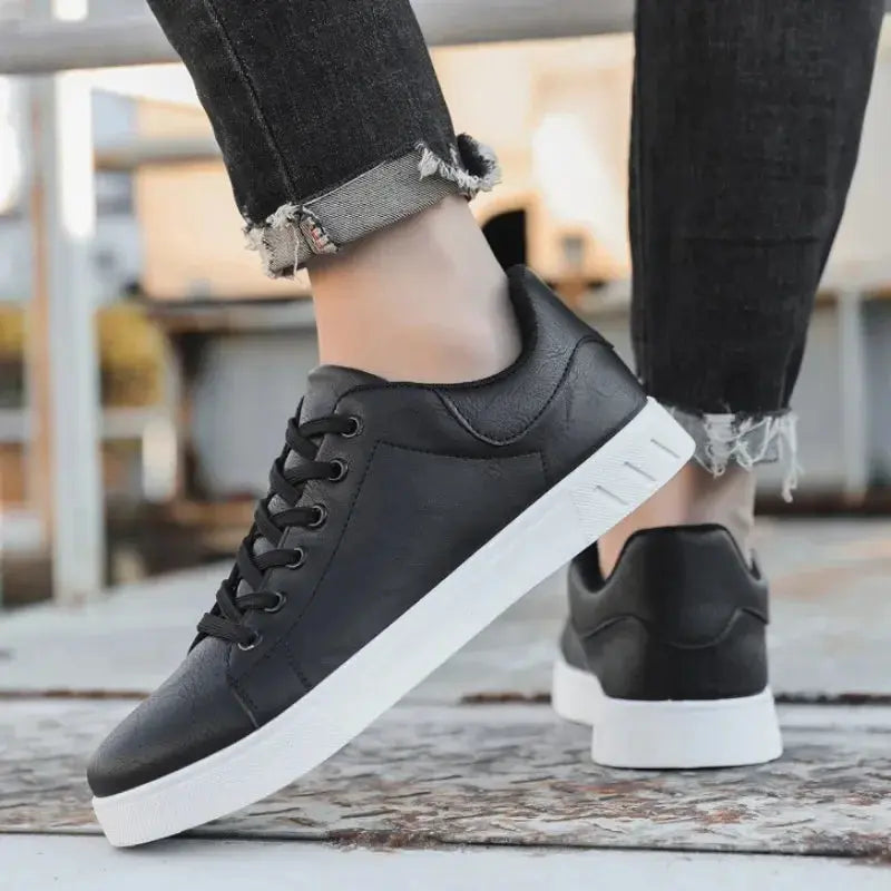 Chaussures sportives décontractées Fernando Danoir Paris en marron, taille 39, vue de face avec détails en cuir confortable.