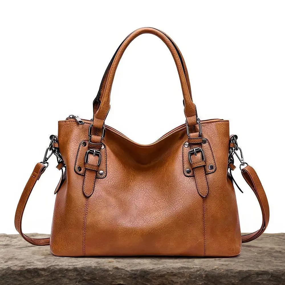 Sac à bandoulière Danoir Paris Elowen en marron, sac chic et élégant avec finition sophistiquée.