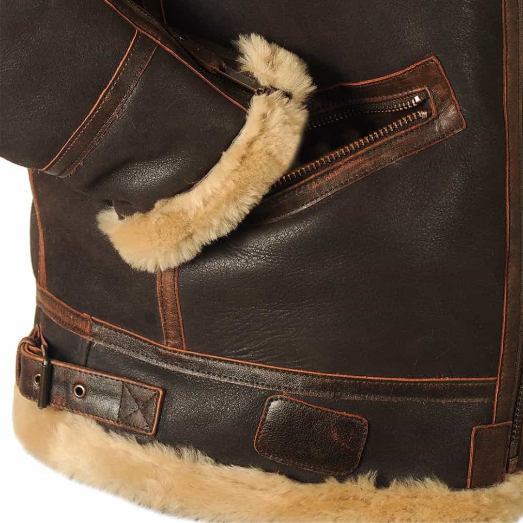 Blouson aviateur classique marron foncé de Danoir Paris, veste en cuir pour homme avec détails élégants et style intemporel.