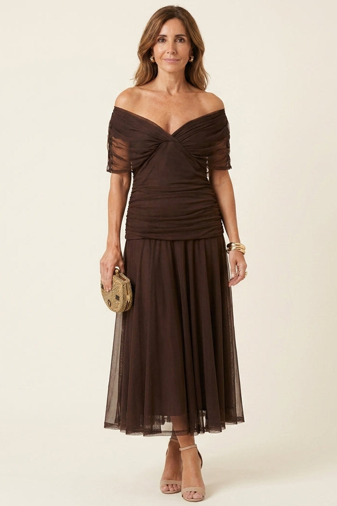 Robe longue en tulle drapée Carlota™ de Danoir Paris, couleur marron, avec détails élégants et finition fluide.