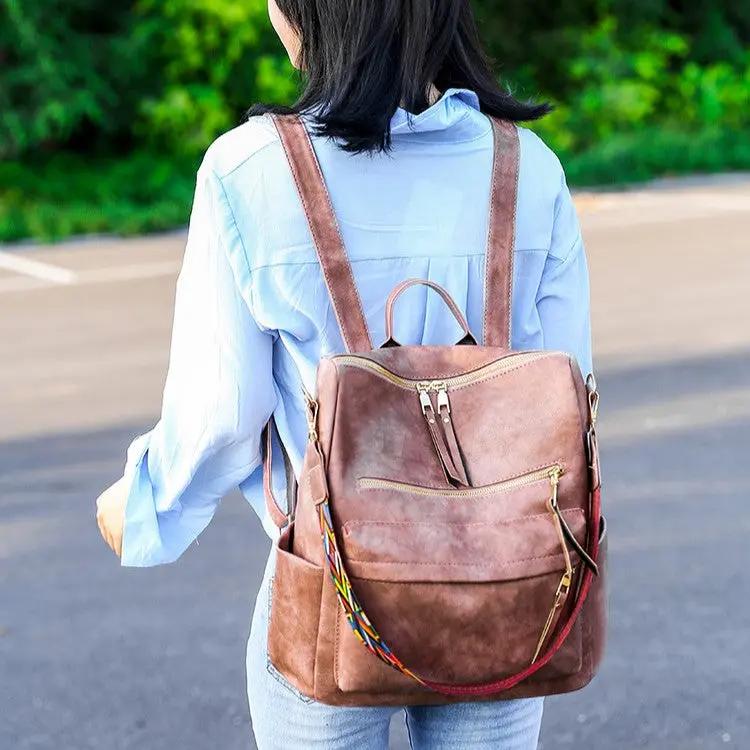 Sac urbain chic Talia de Danoir Paris en marron, avec détails élégants et design moderne, idéal pour une utilisation quotidienne.