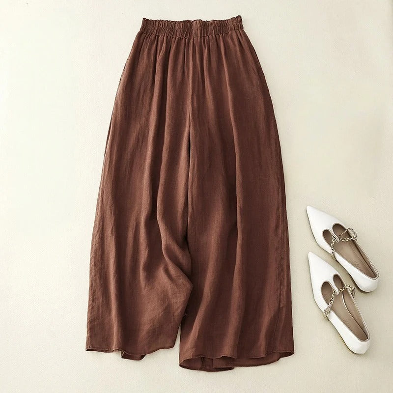 Pantalons en lin élégants Nicolé de Danoir Paris, couleur marron, taille XS, repose sur un fond neutre.