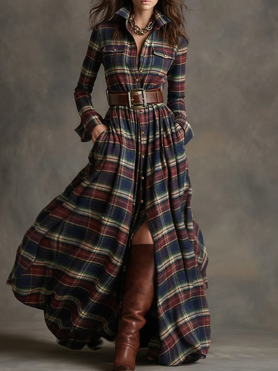 Robe maxi à carreaux rétro Giovanna de Danoir Paris, en tissu bleu et rouge, avec taille cintrée, vue de face.