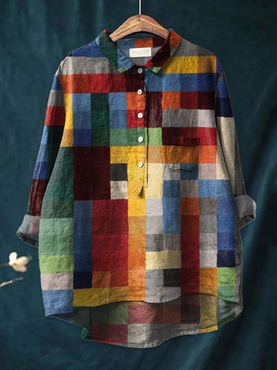 Chemise à blocs de couleurs Iris de Danoir Paris, motif coloré, tissu léger et élégant, portée sur mannequin.