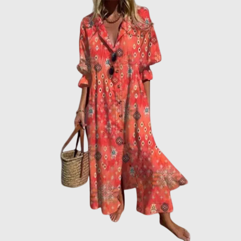 Robe maxi bohème élégante Zariah de Danoir Paris avec motifs multicolores, vue de face sur un fond blanc