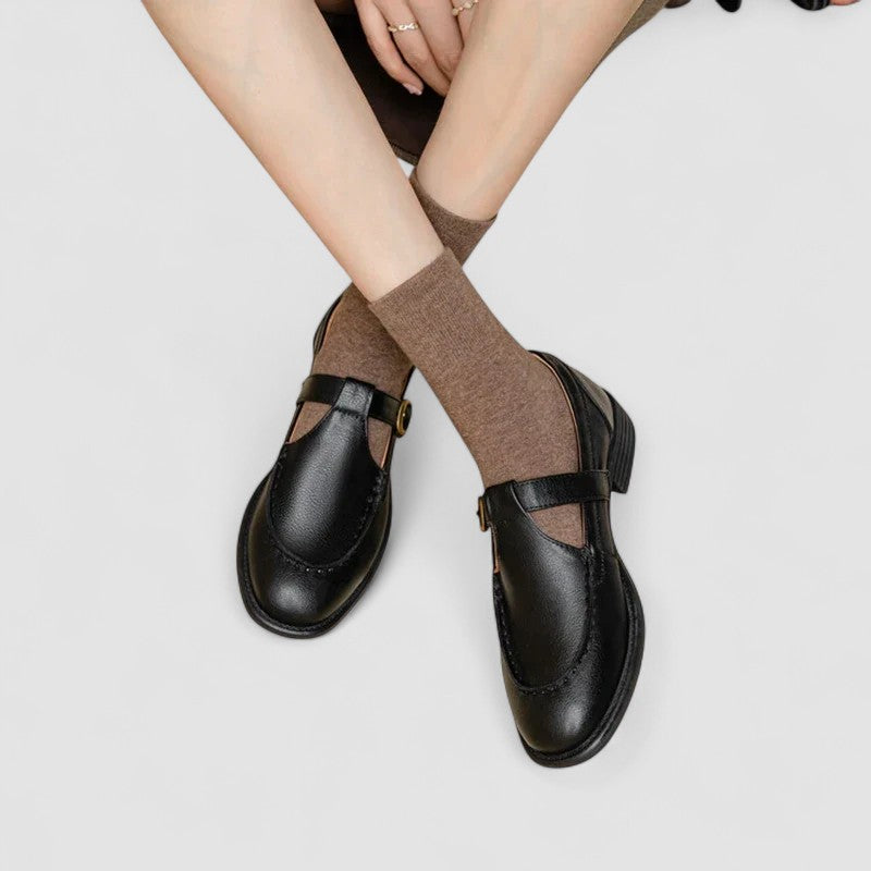 Chaussures bébé Anaïs™ Talon Classique Danoir Paris en noir, pointure 35, en cuir avec talon petit et élégant.