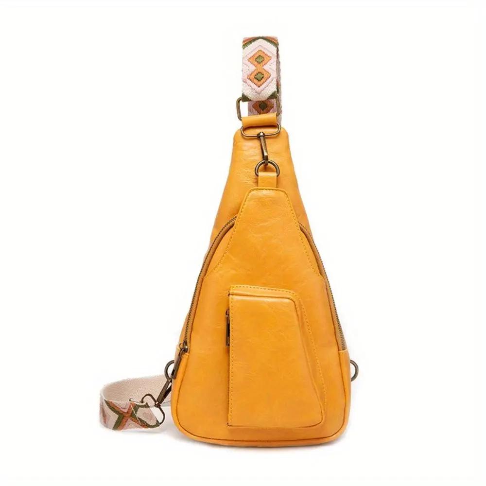 Sac à bandoulière rétro chic Nina de Danoir Paris, en cuir noir avec détails élégants, idéal pour un style sophistiqué.