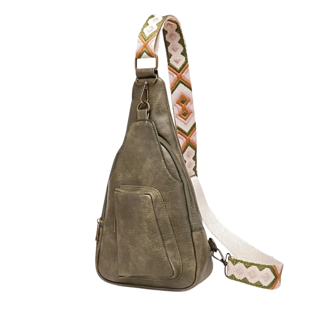 Sac à bandoulière noir Nina Danoir Paris, sac rétro chic avec détails élégants, idéal pour un style sophistiqué et tendance.