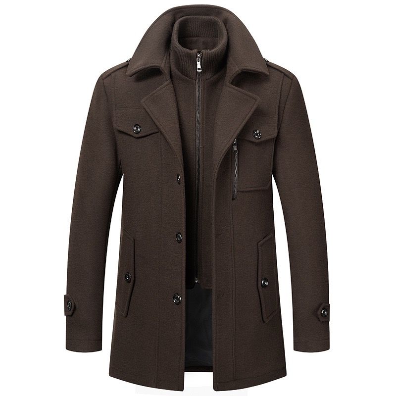 Manteau homme noir Danoir Paris Élite en tissu doux, coupe élégante et moderne, porté sur un mannequin.