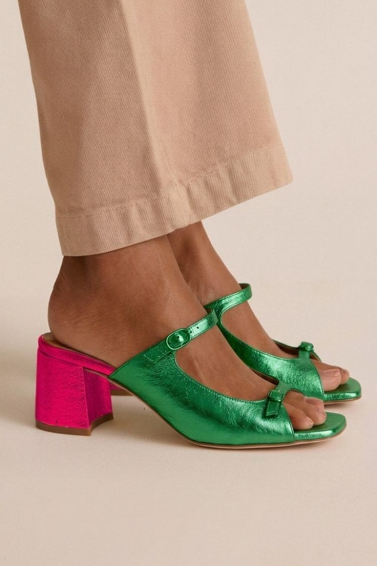 Sandales élégantes Valentina de Danoir Paris, style Riviera, en cuir avec talon moyen et fin, pour femme.