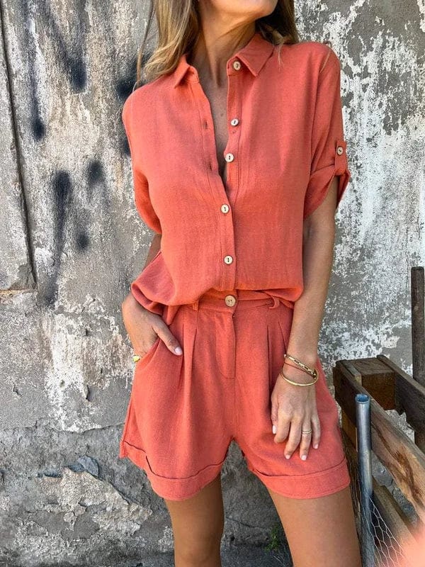 Ensemble chic décontracté Riviane de Danoir Paris en orange, visible avec détails de tissu et coupe élégante.