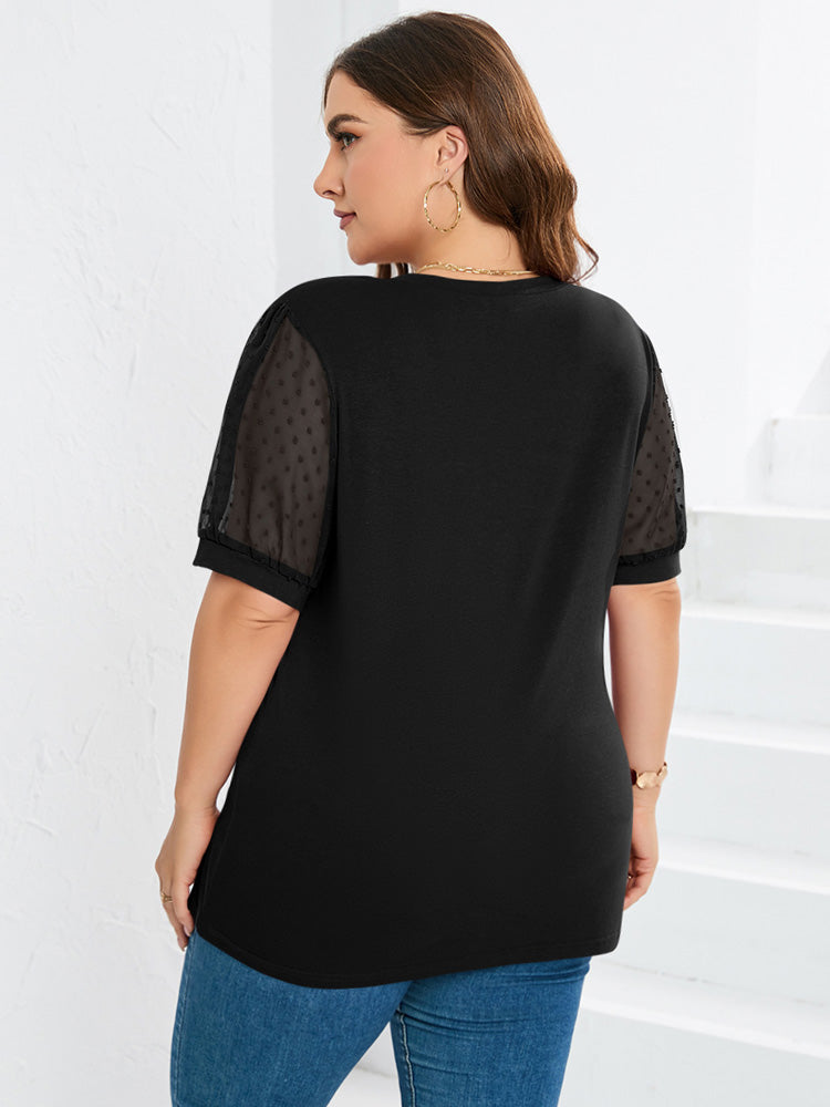 T-shirt blanc Danoir Paris Élise avec motif palmier, décontracté en V pour femme, style casual et confortable.