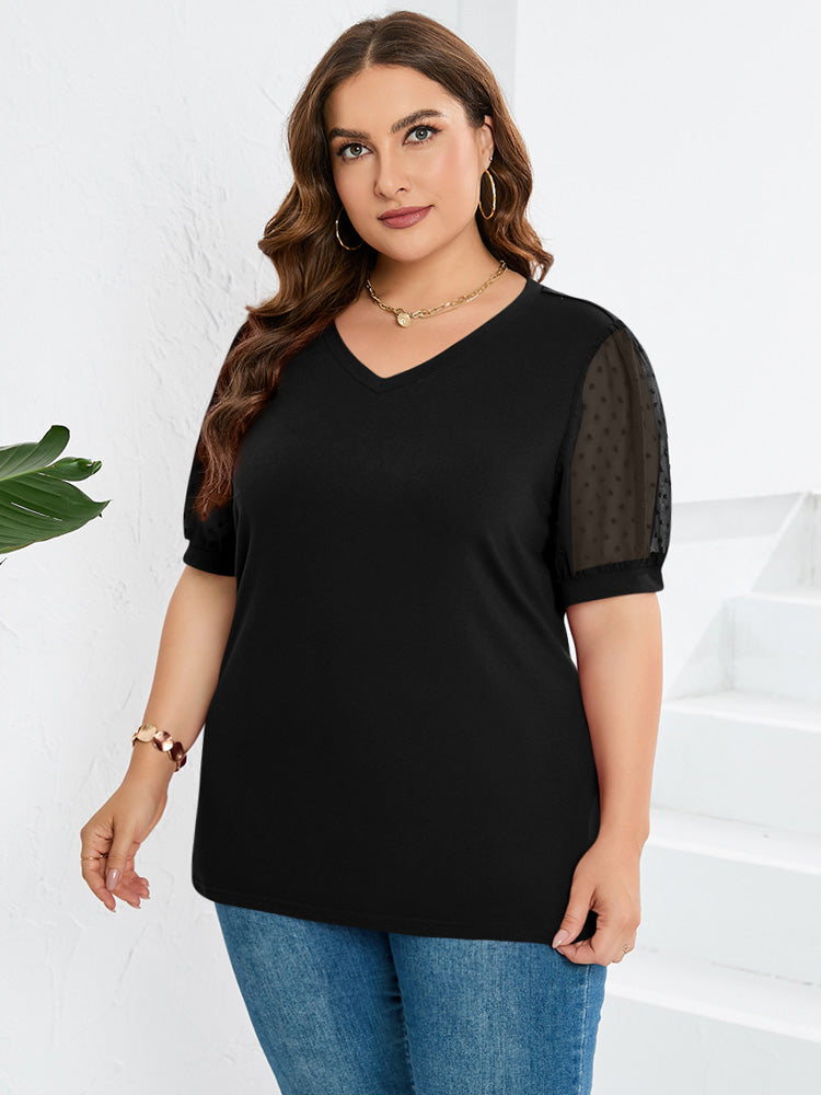 T-shirt blanc Danoir Paris Élise avec col en V décontracté et motif arbre palmier, style casual et confortable.
