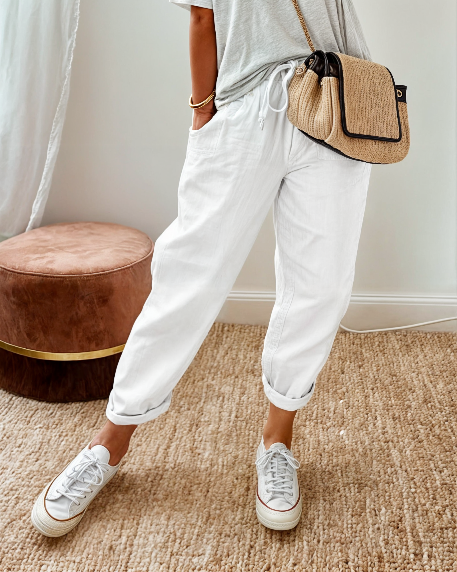 Pantalon beige Danoir Paris Rosa, pantalon chic et confortable pour femmes, en tissu léger et élégant.