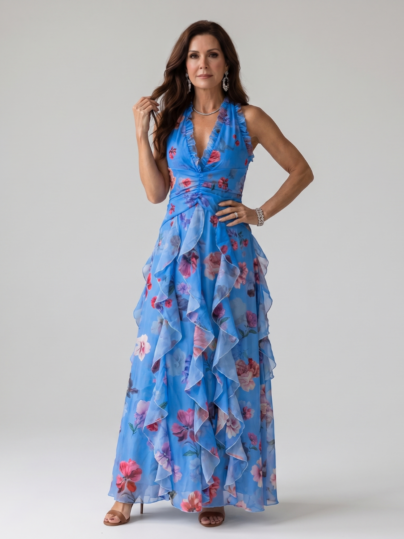 Robe longue maxi rose Danoir Paris avec bustier froncé, col halter et motif floral, vue de face.