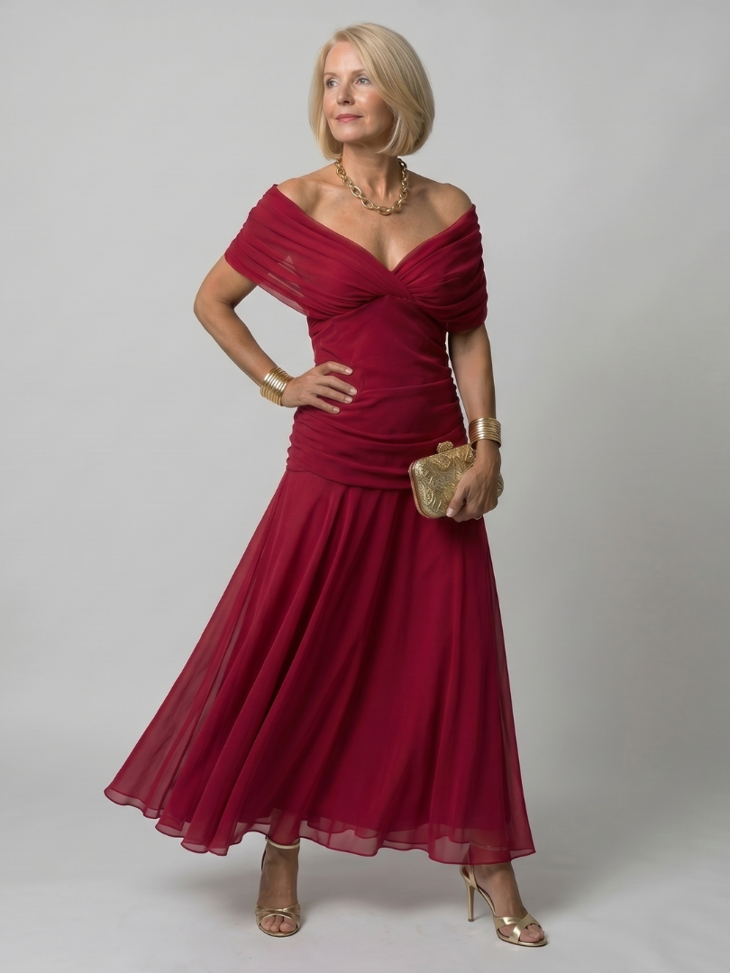 Robe midi fluide et élégante Danoir Paris, courte en épaules, couleur violette, style décontracté et féminin.