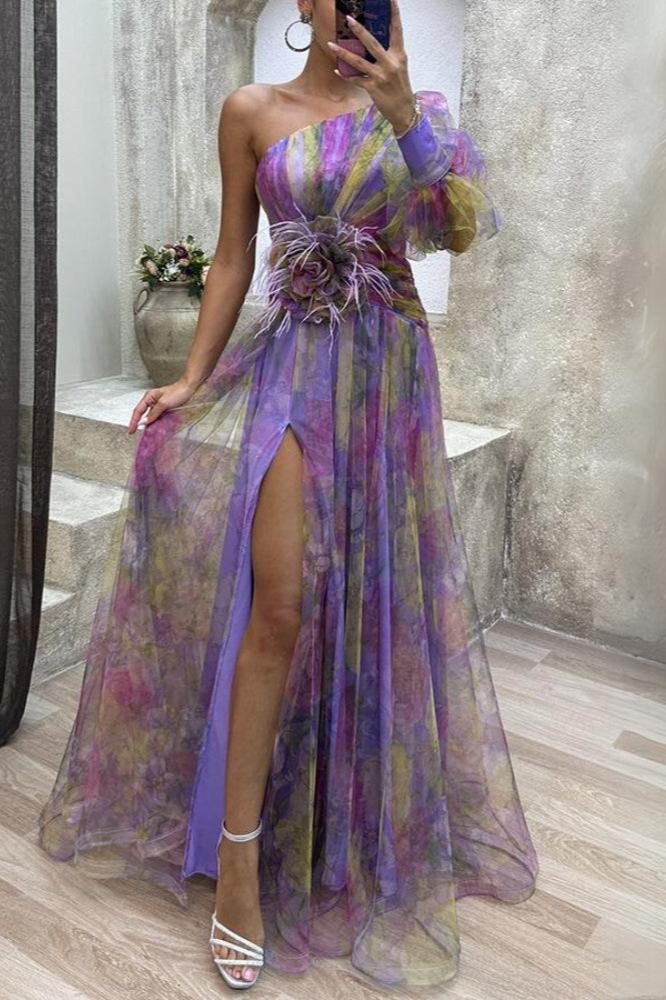 Robe florale asymétrique Kayla de Danoir Paris en tissu violet avec motif floral, vue de face.