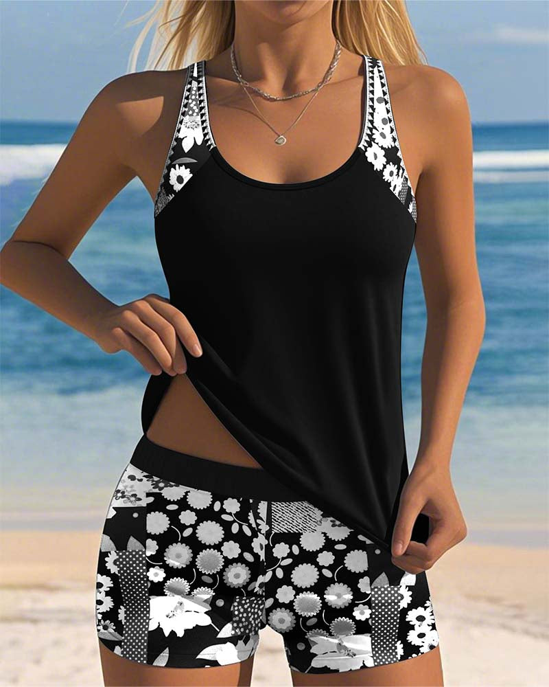 Ensemble de shorts tankini imprimés Nanet de Danoir Paris, haut et bas violets pour maillot de bain féminin.