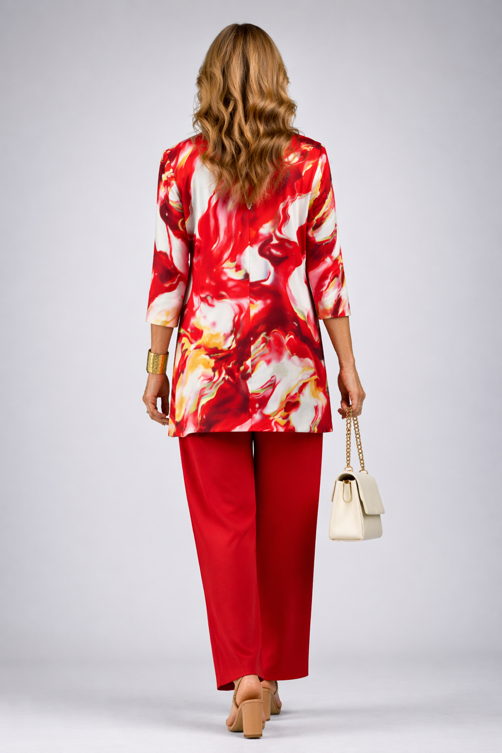 Ensemble de 3 pièces Gelsey de Danoir Paris, vêtement rouge élégant avec détails raffinés, visible sur l'image.