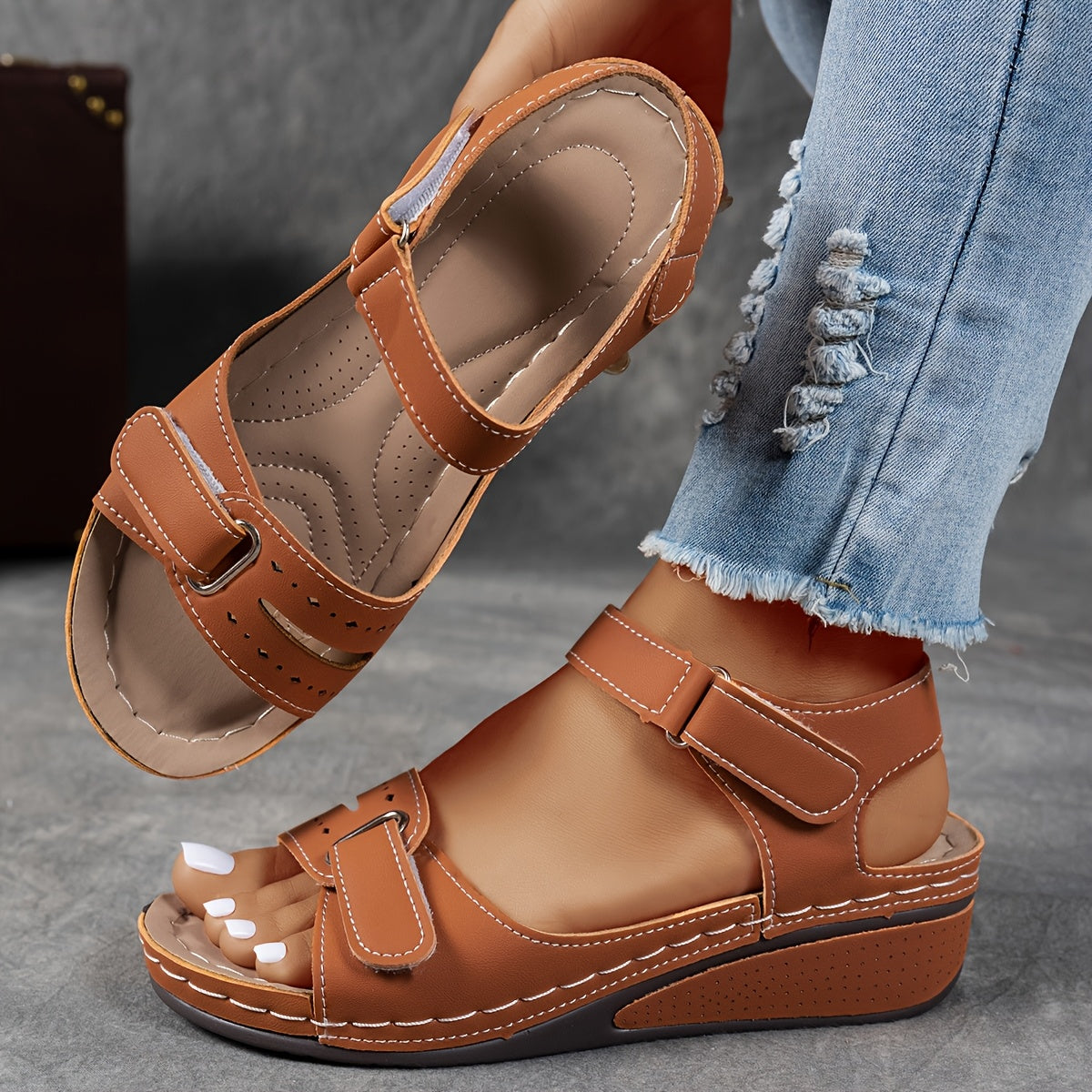Sandales élégantes Célima Danoir Paris en rouge, chausson ergonomique avec semelle confortable, taille 36.