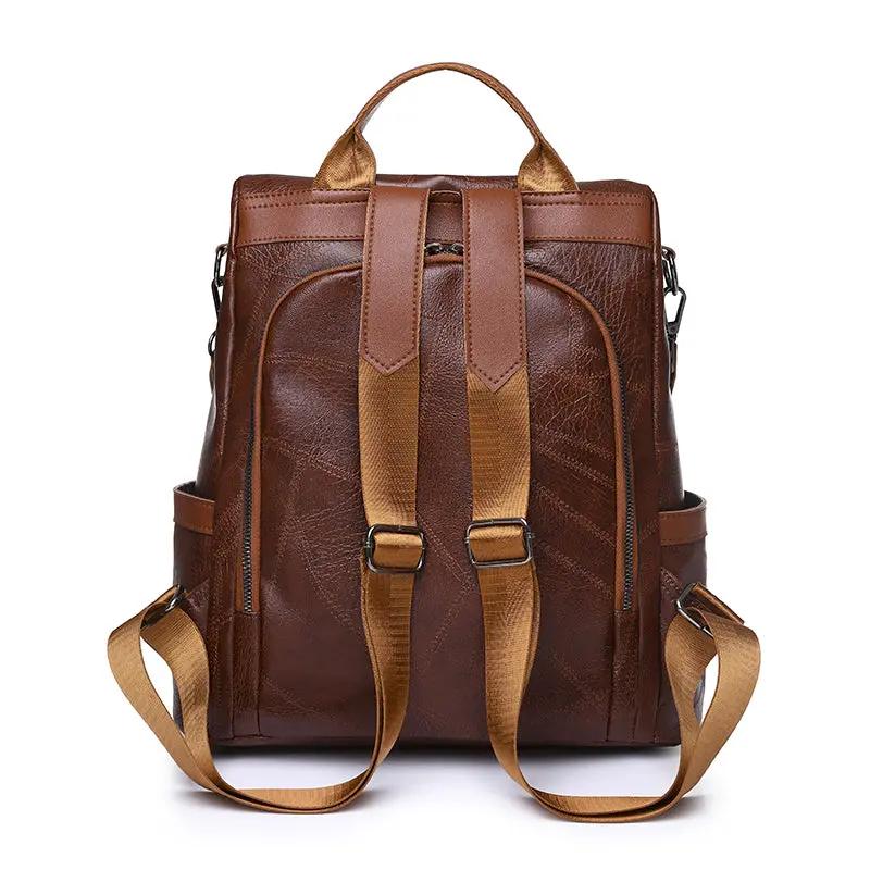 Sac à main Freya Danoir Paris en rouge, sac quotidien élégant avec poches et poignées, prêt pour toutes les aventures.