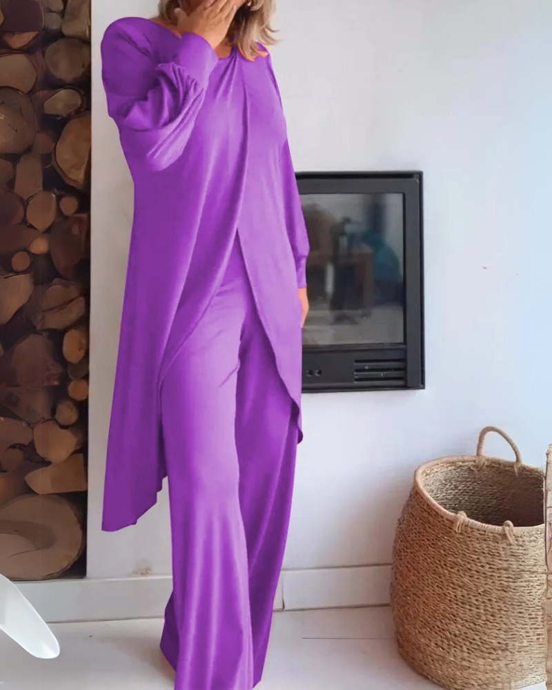 Ensemble élégant et douillet Adélaïde de Danoir Paris, en tissu rouge avec détails raffinés, parfait pour un look sophistiqué.