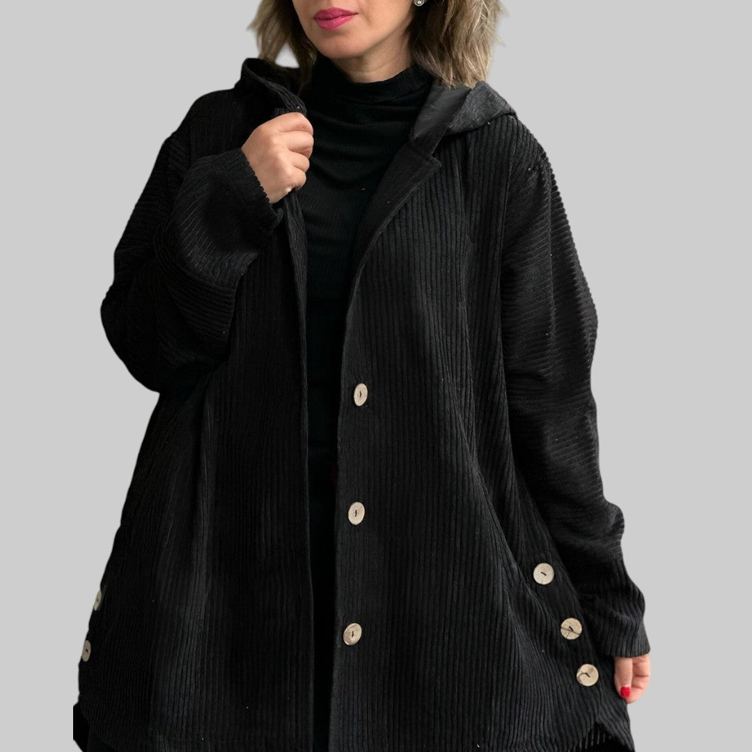 Veste matelassée Cordia™ de Danoir Paris en rouge, avec fermeture éclair et col montant, vue de face.